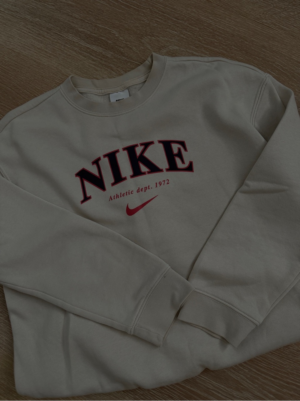 Nike kids Sandstone Crewneck with Red Logo